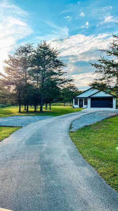 Southern Charm 3Br Fire Pit Pool Table 7Beds سيفيرفيل المظهر الخارجي الصورة
