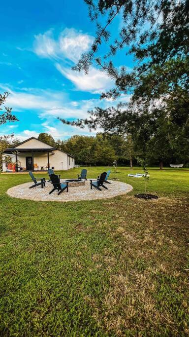 Southern Charm 3Br Fire Pit Pool Table 7Beds سيفيرفيل المظهر الخارجي الصورة